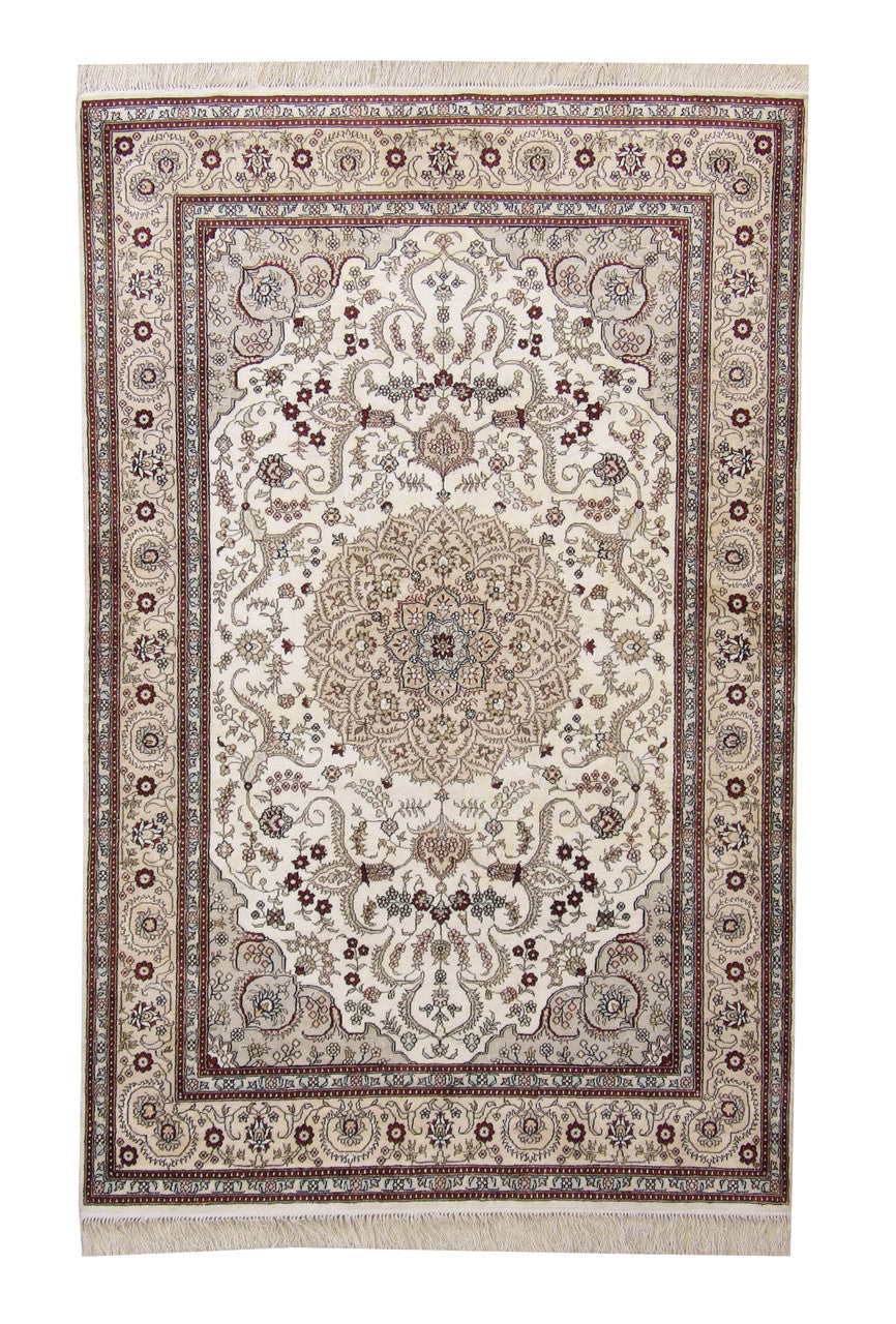 4x6 Traditional Hand-Knotted Silk rug, Rug #101-5050