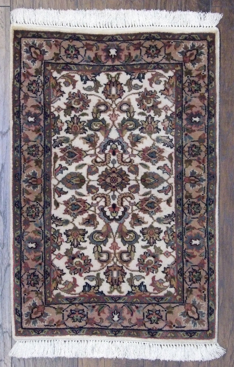 2x3 Traditional Hand-Knotted Wool rug, Rug #101-11190