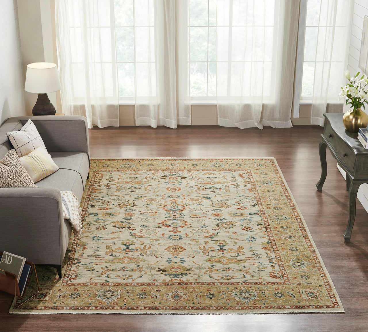 6' x 9' Transitional Hand-Knotted Wool rug, Rug #LR8110