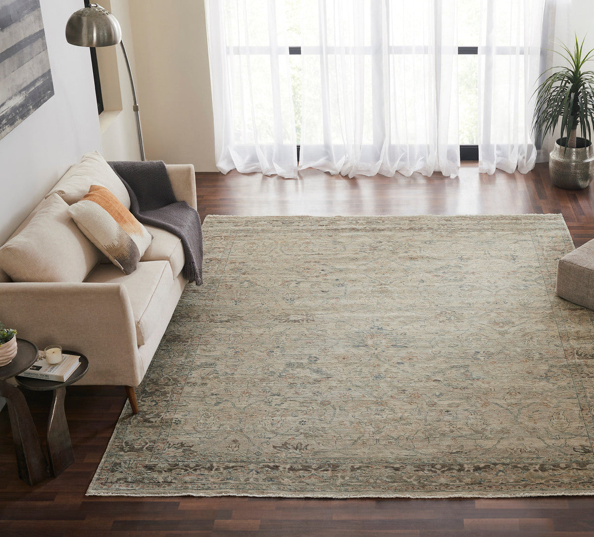 6' x 9' Transitional Hand-Knotted Wool rug, Rug #LR8150
