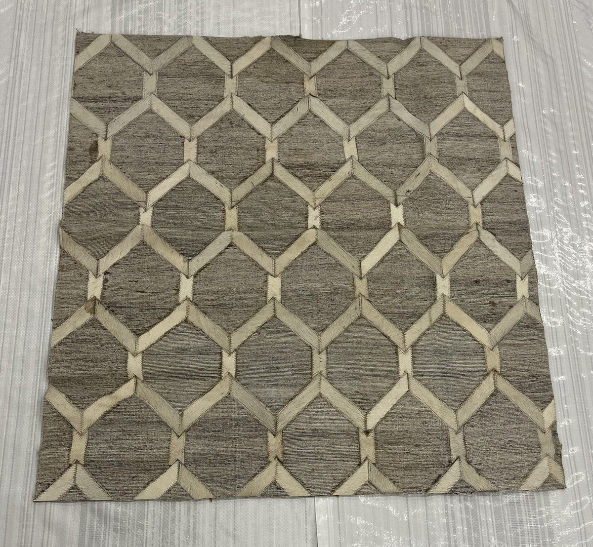 3x3 Transitional Hand-Knotted Wool rug, Rug #EB-84