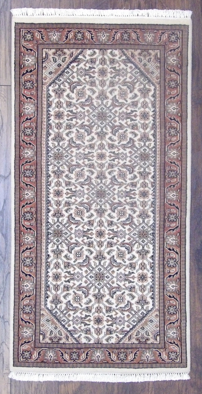 2x5 Traditional Hand-Knotted Wool rug, Rug #101-11359
