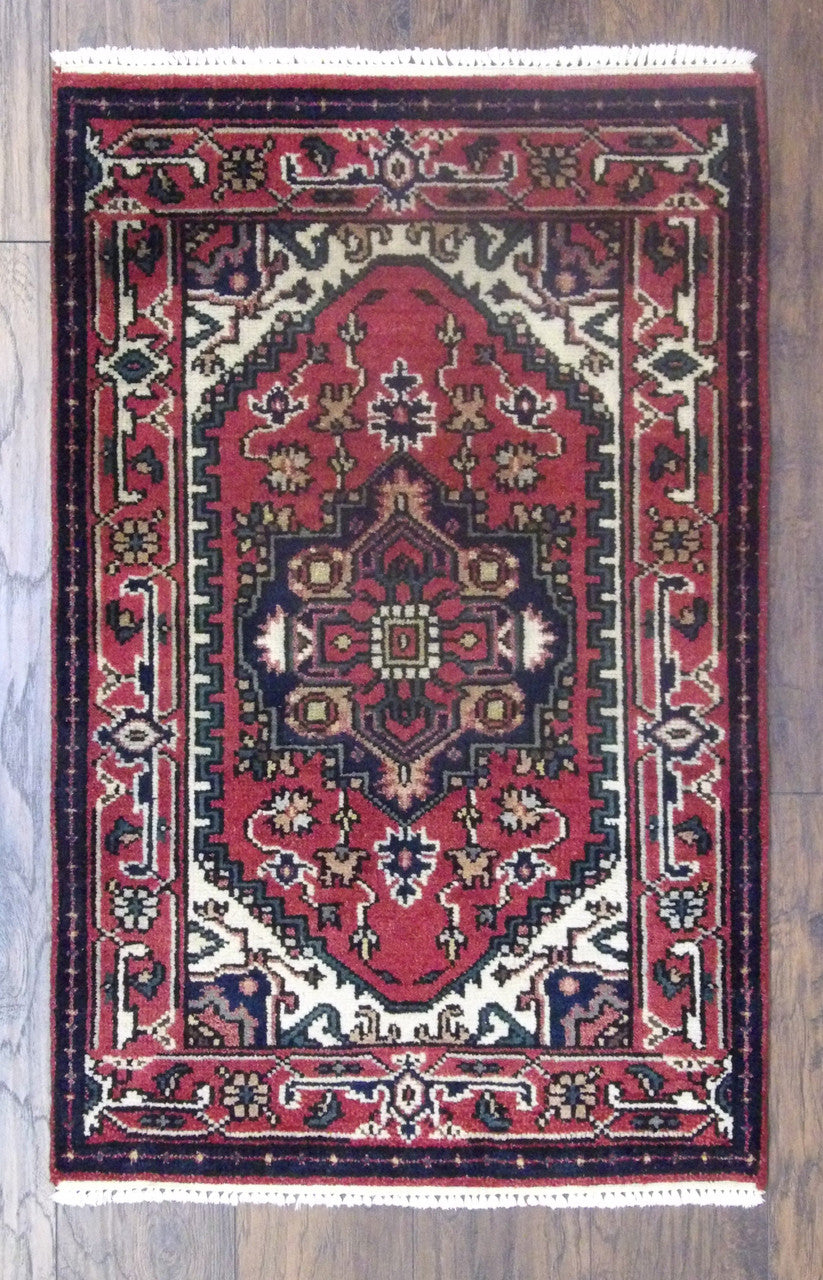 Traditional Hand-Knotted Wool rug, Rug #101-532