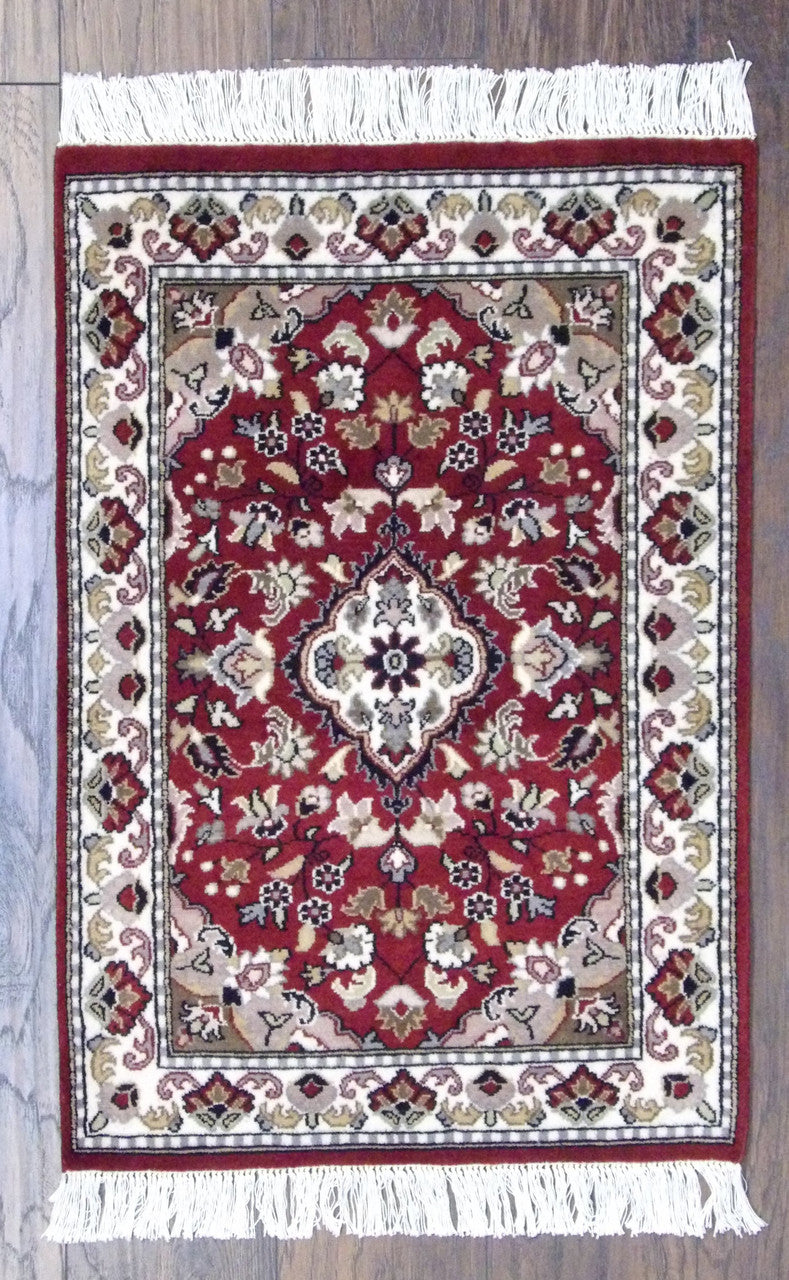 2x3 Traditional Hand-Knotted Wool rug, Rug #101-316