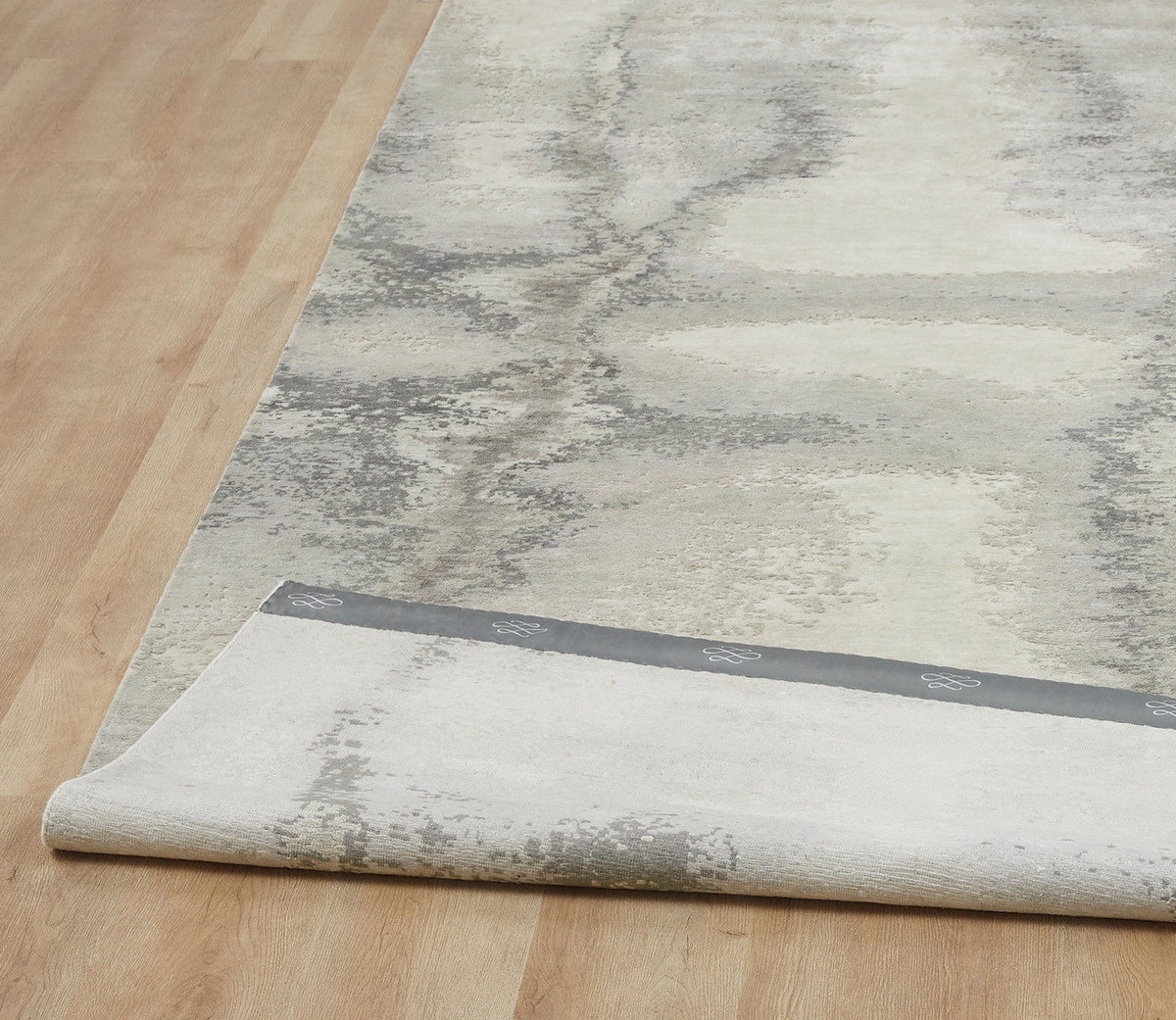 6' x 9' Modern Hand-Knotted Silk rug, Rug #JN0850