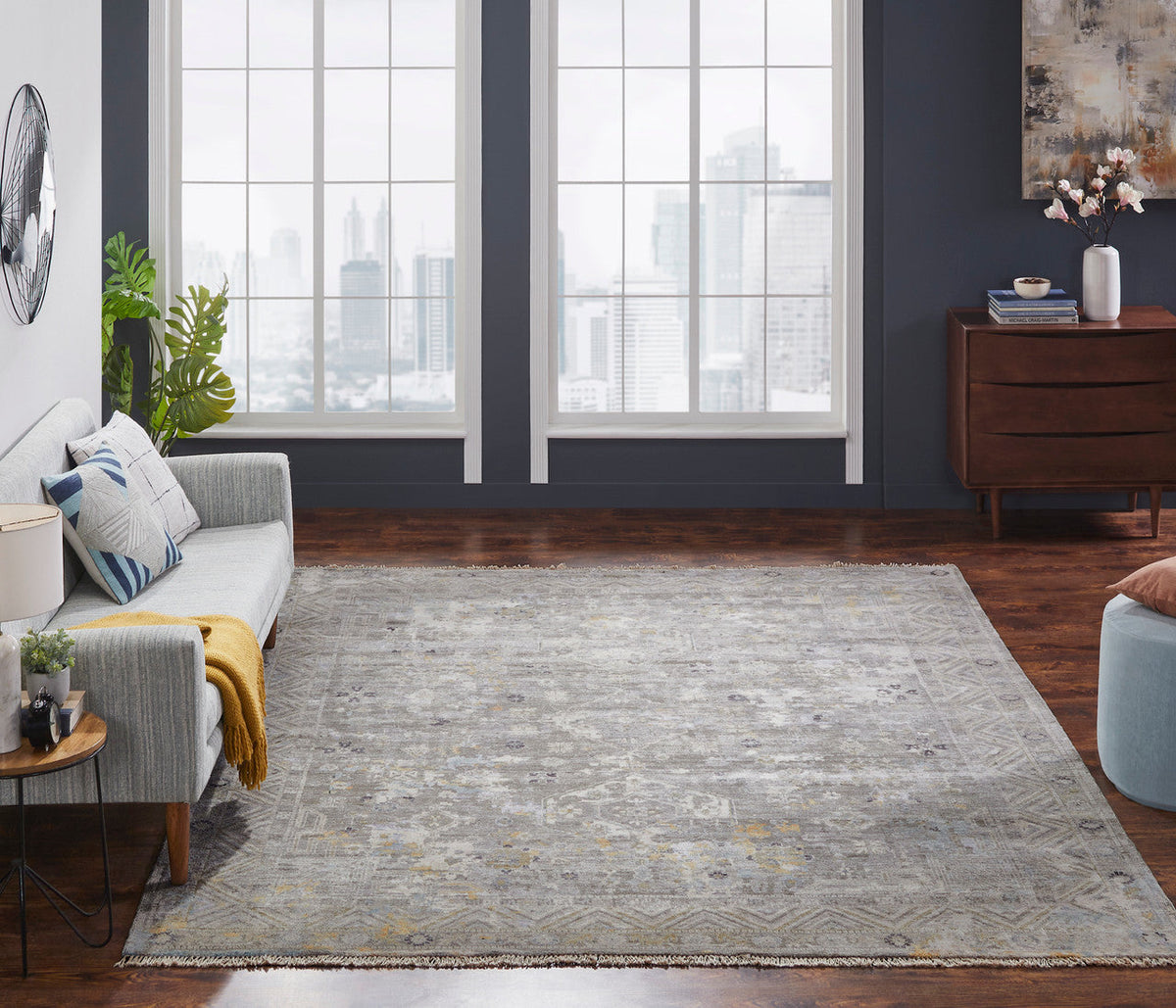6' x 9' Transitional Hand-Knotted Silk rug, Rug #KH3500
