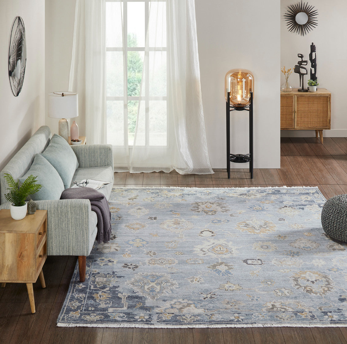 6' x 9' Transitional Hand-Knotted Silk rug, Rug #AM10000