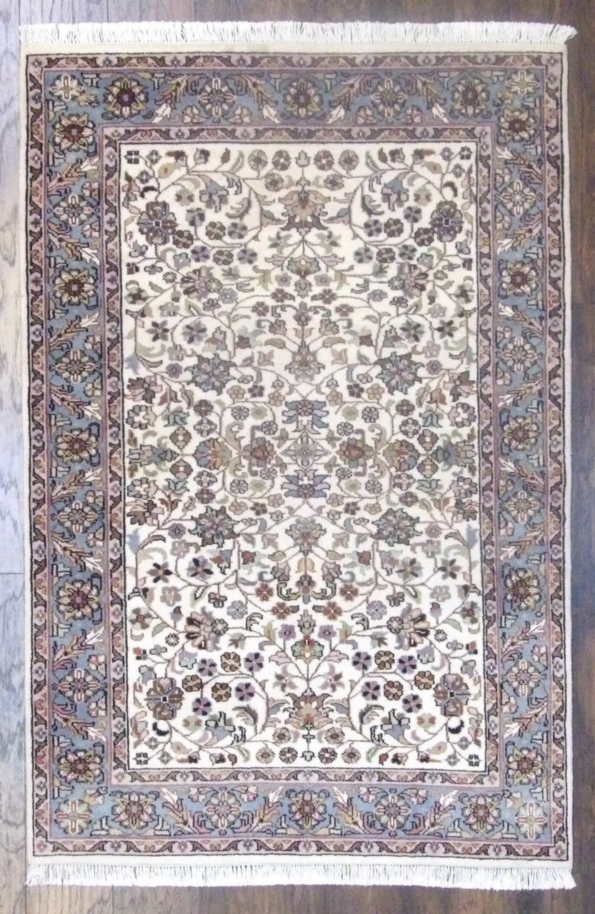 4x6 Traditional Hand-Knotted Wool rug, Rug #101-11186