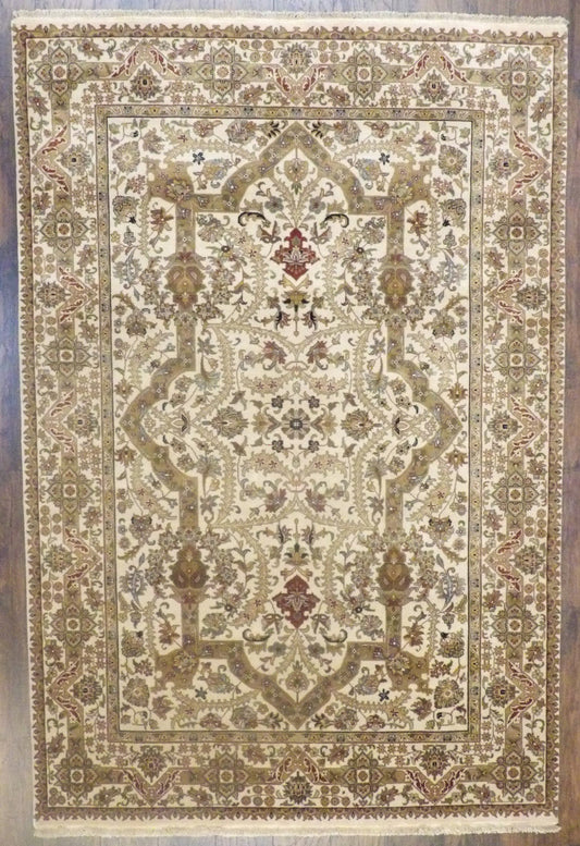 6x9 Traditional Hand-Knotted Wool rug, Rug #101-11245