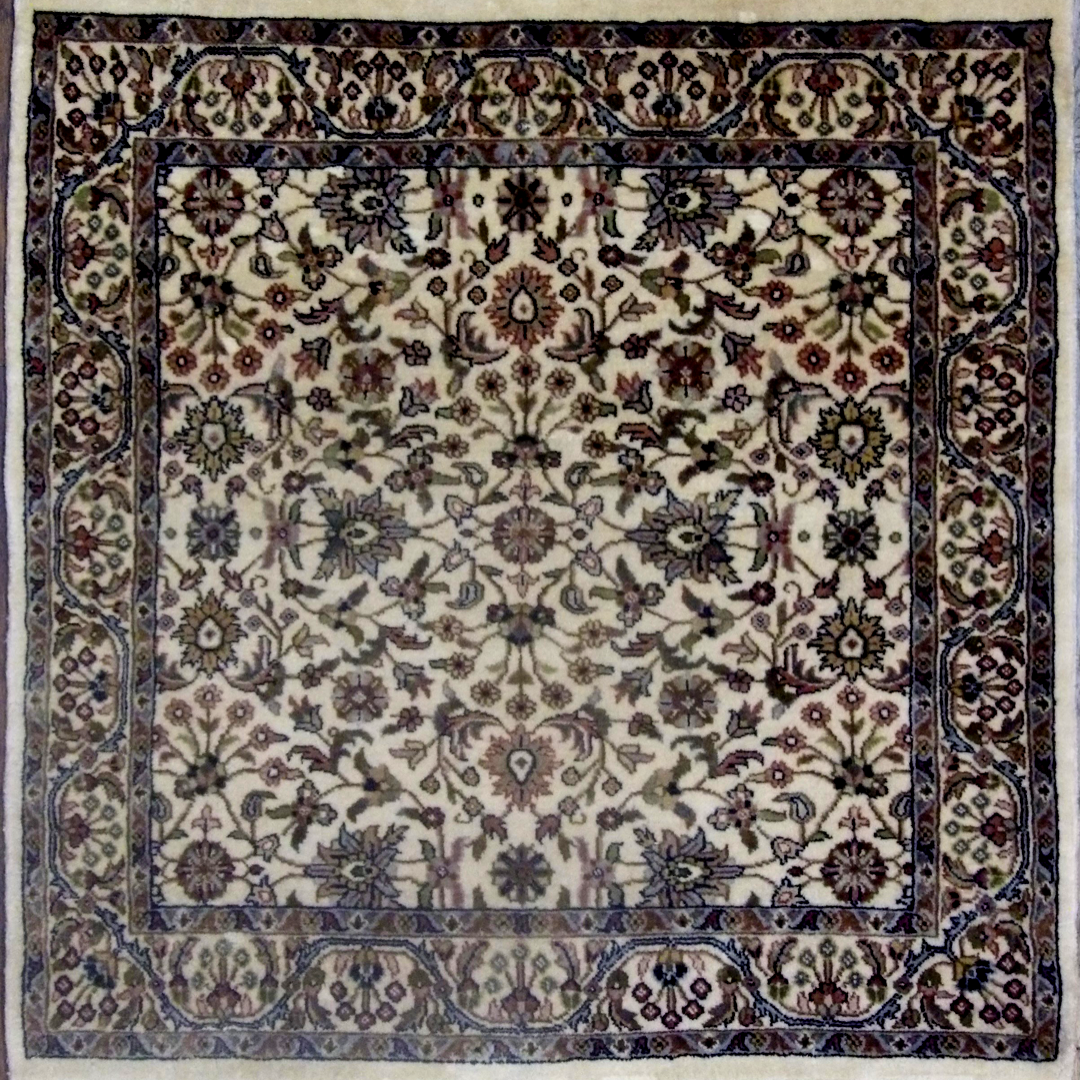 4x4 Traditional Hand-Knotted Wool rug, Rug #101-11214