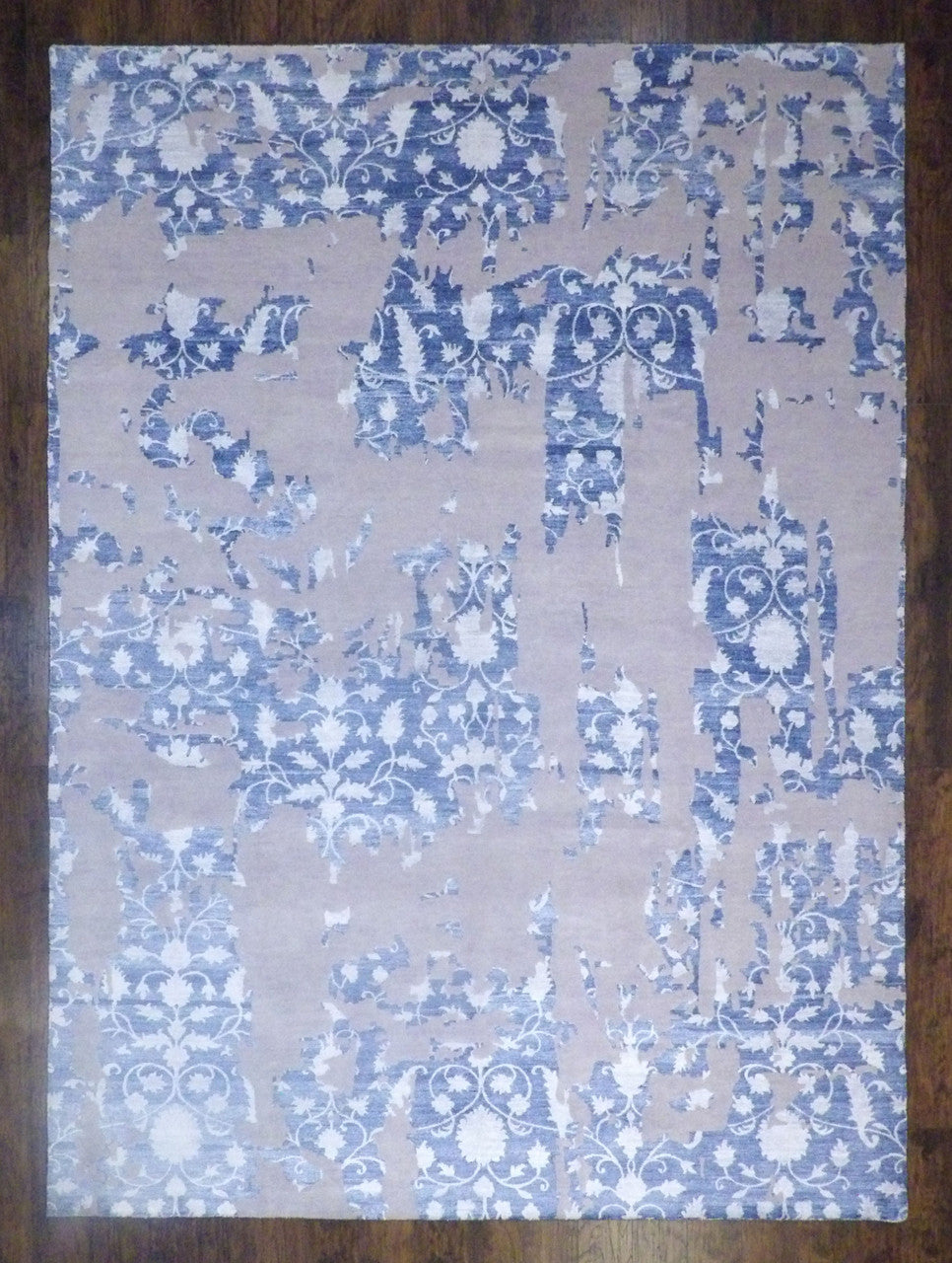 Modern Hand-Knotted Silk rug, Rug #101-557