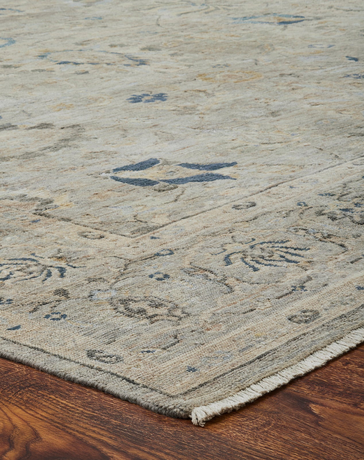 4' x 6' Transitional Hand-Knotted Wool rug, Rug #AF12850