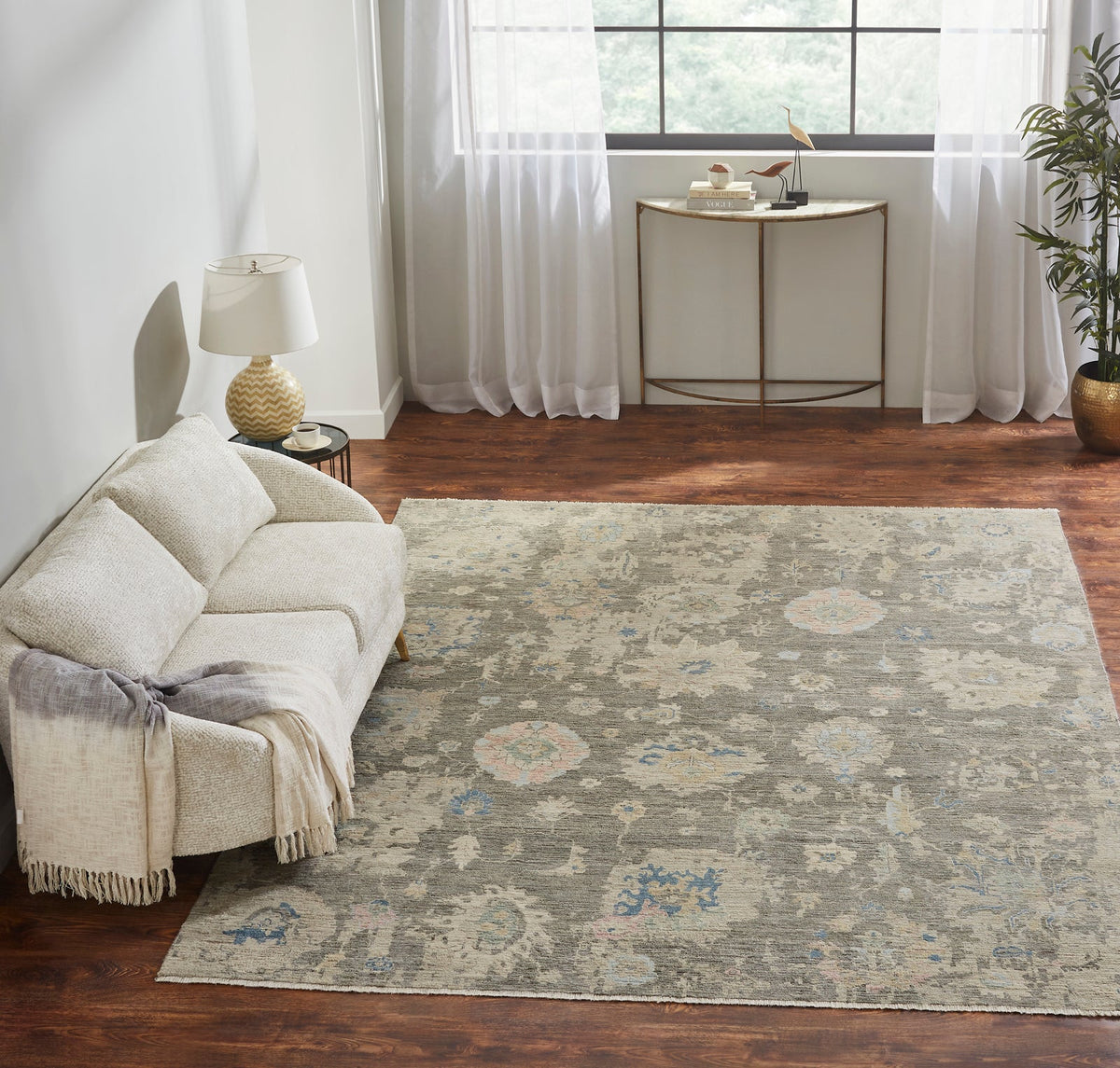 6' x 9' Transitional Hand-Knotted Wool rug, Rug #AF12890