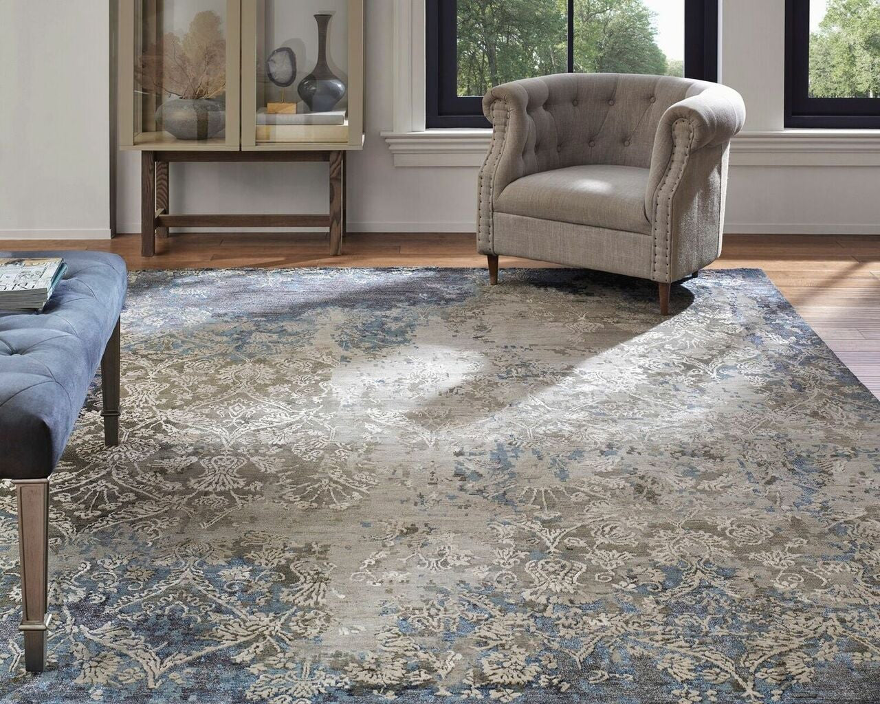 4' x 6' Transitional Hand-Knotted Silk rug, Rug #HZ4321