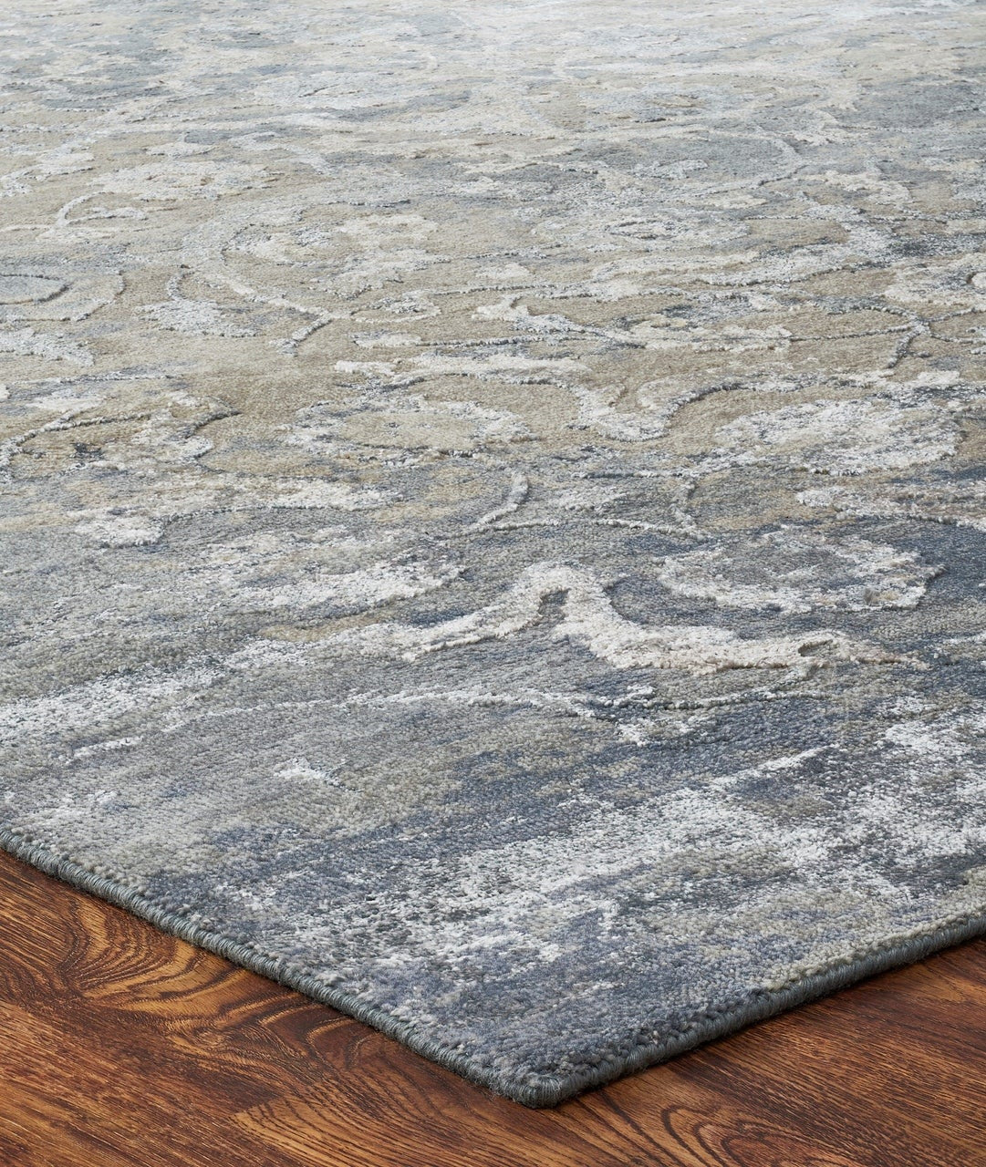4' x 6' Transitional Hand-Knotted Silk rug, Rug #HZ4330