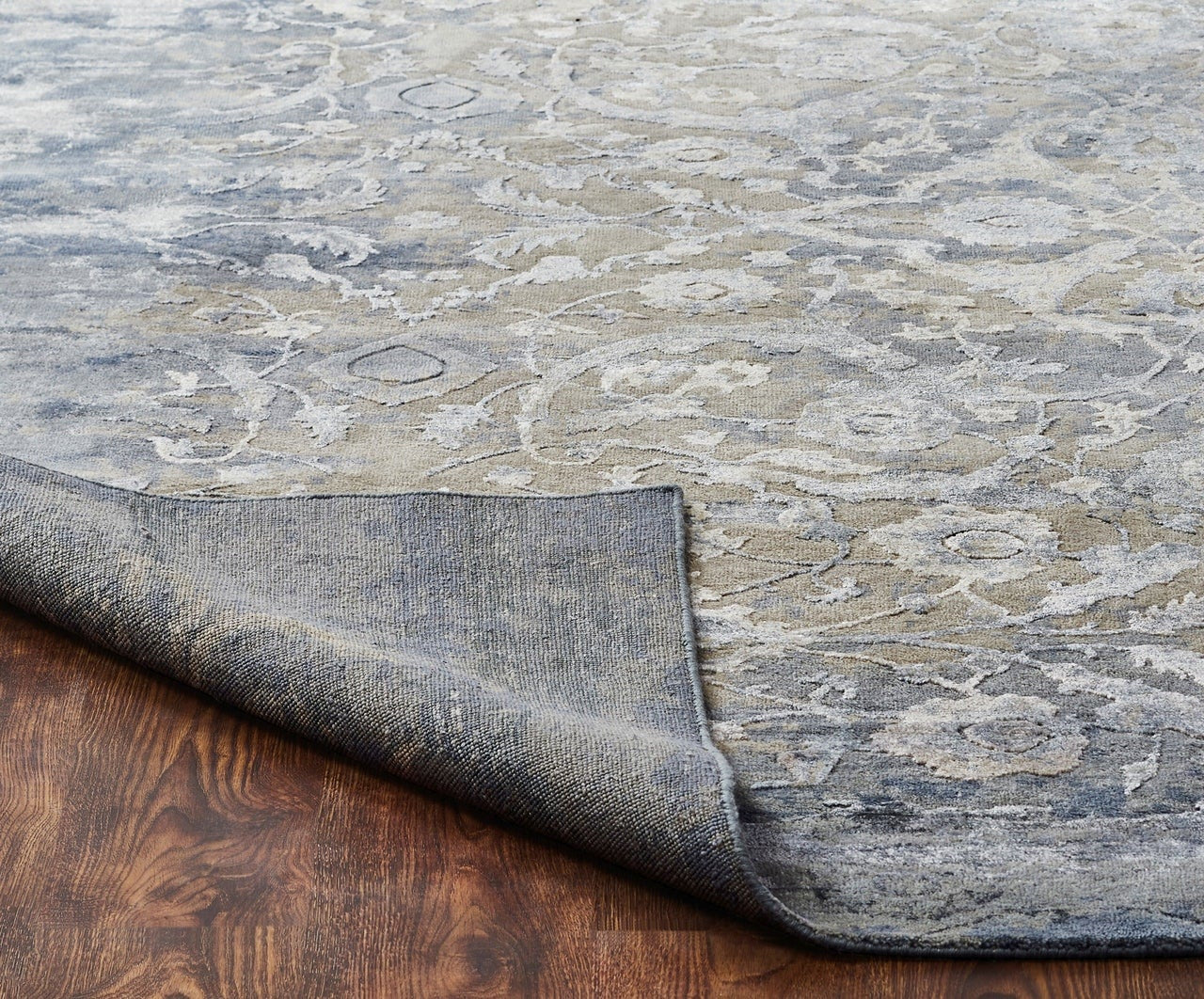 6' x 9' Transitional Hand-Knotted Silk rug, Rug #HZ4330