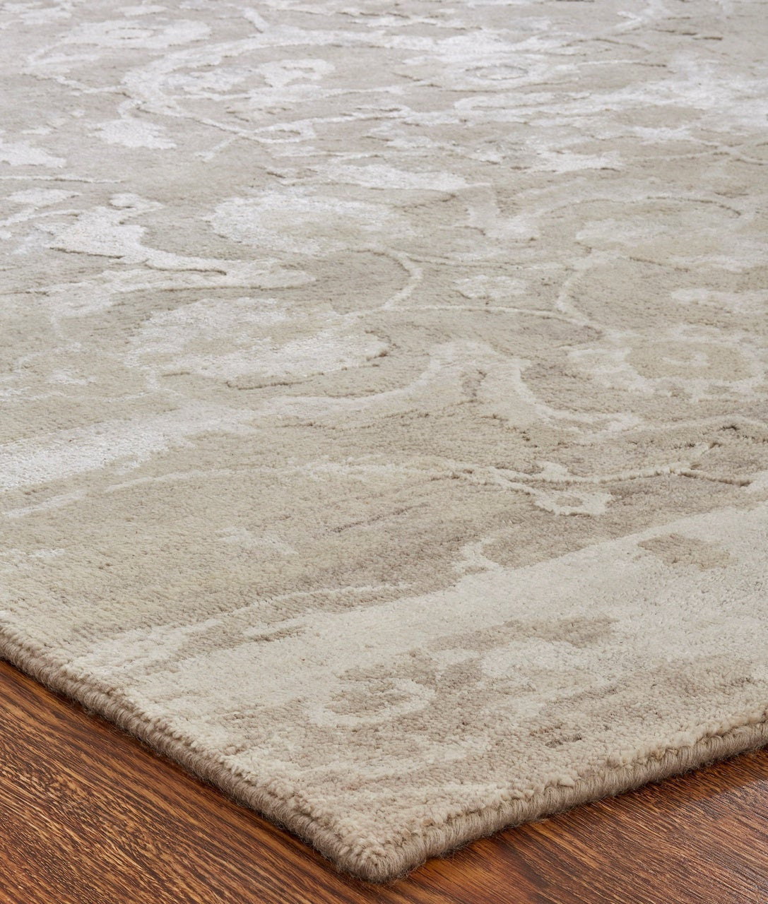 3' x 5' Transitional Hand-Knotted Silk rug, Rug #HZ4361