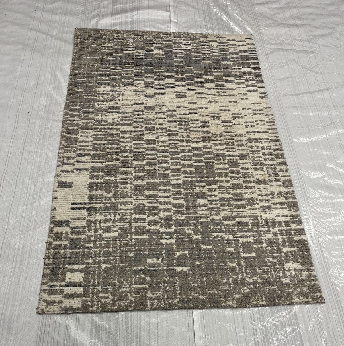 4x6 Modern Hand-Knotted Wool rug, Rug #EB-52
