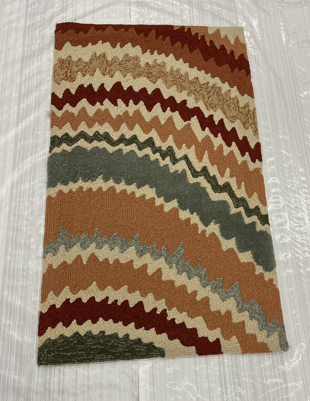 2x4 Modern Hand-Knotted Wool rug, Rug #EB-72