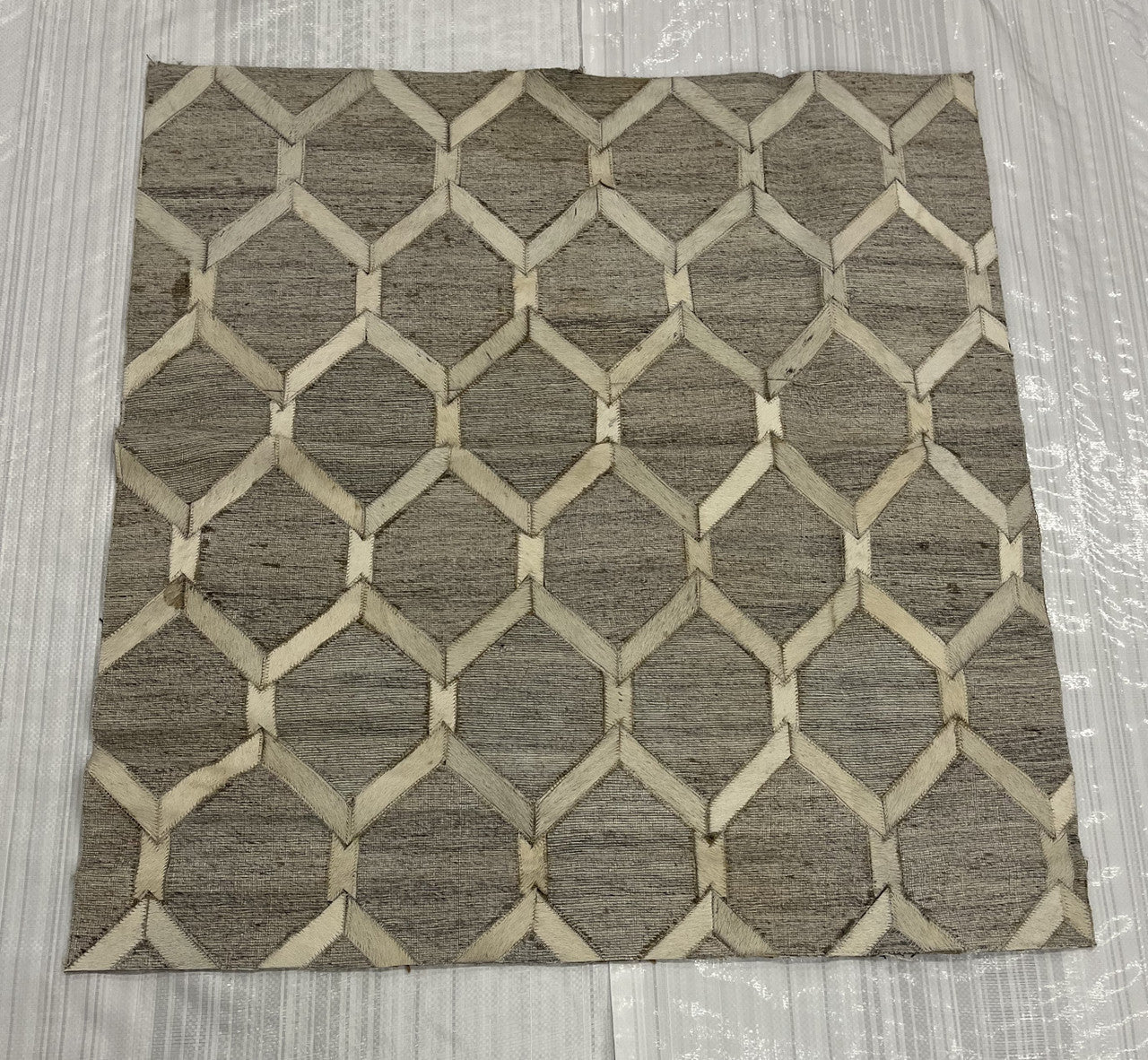 3x3 Transitional Hand-Knotted Wool rug, Rug #EB-84