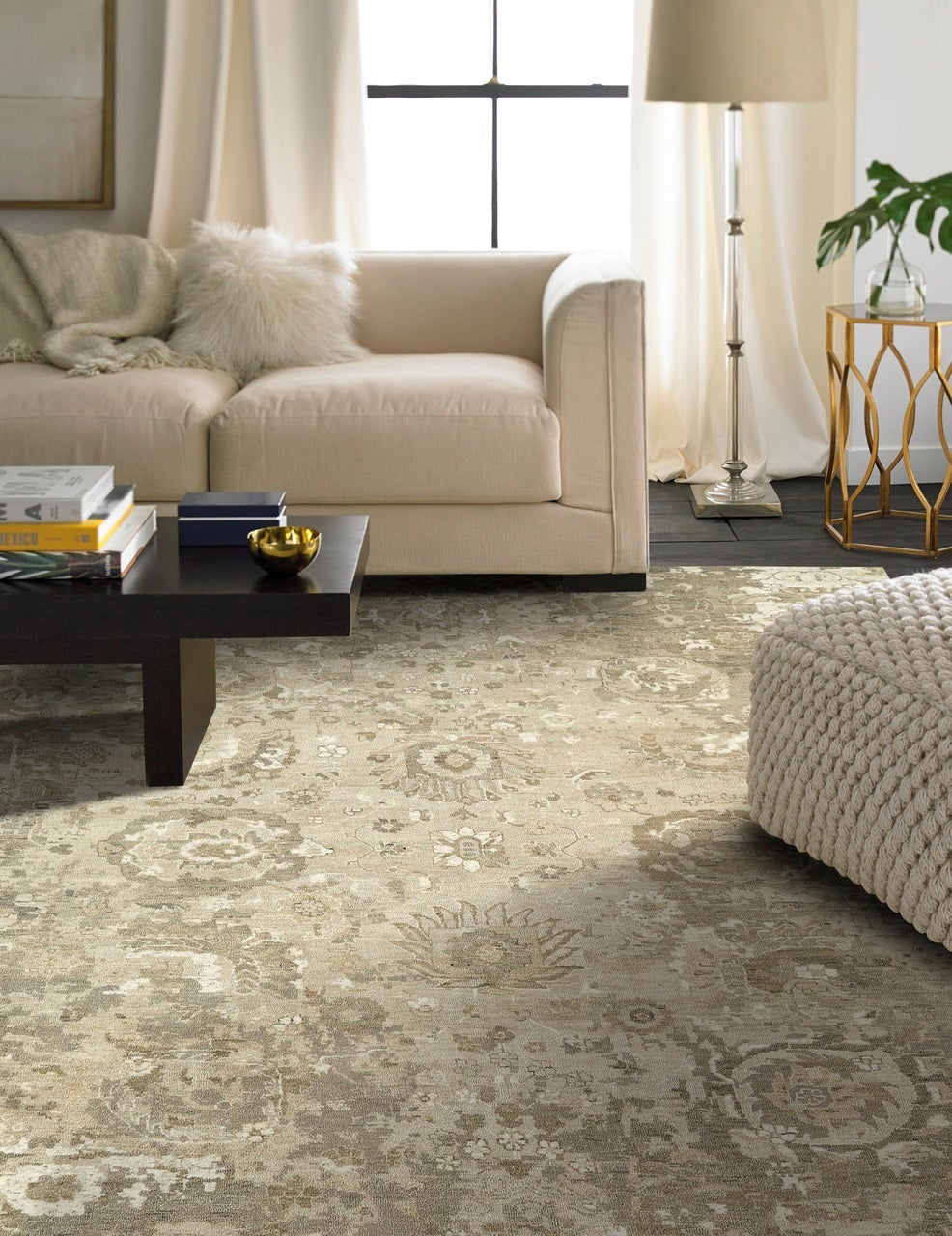 4' x 6' Transitional Hand-Knotted Wool rug, Rug #OB0941