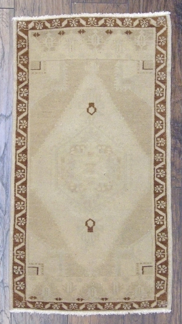 2x3 Vintage Hand-Knotted Wool rug, Rug #101-330