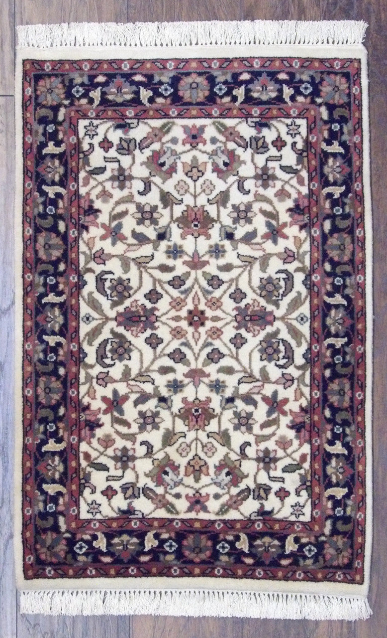 2x3 Traditional Hand-Knotted Wool rug, Rug #101-11192
